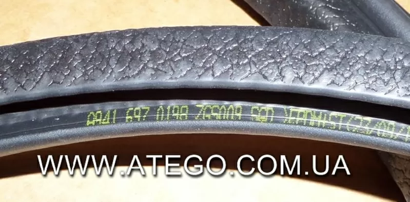 Уплотнитель двери Mercedes ATEGO 9416970198. 4